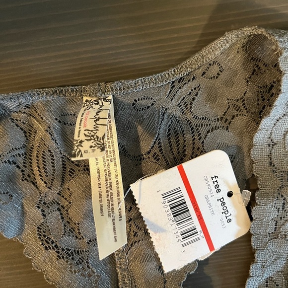 Free People Galloon Lace Bralette NWT - Picture 7 of 10